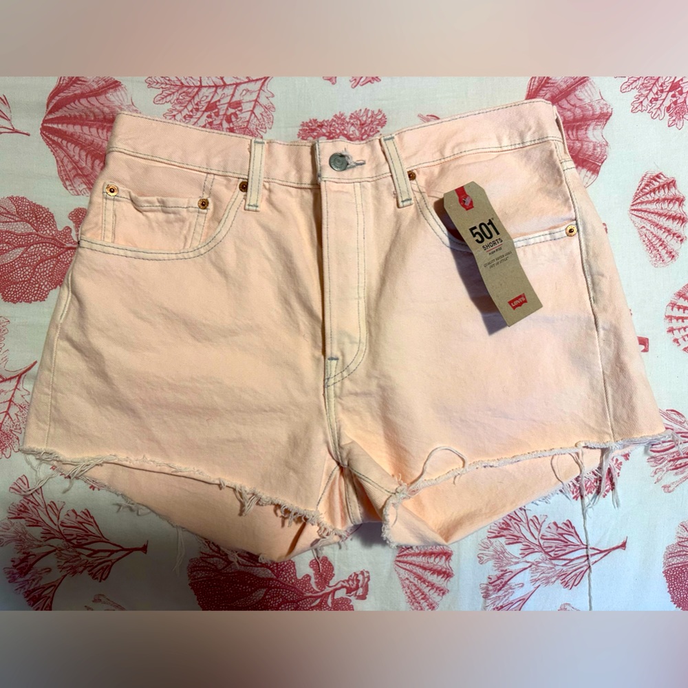 Brand New Levi’s Baby Pink 501 Shorts